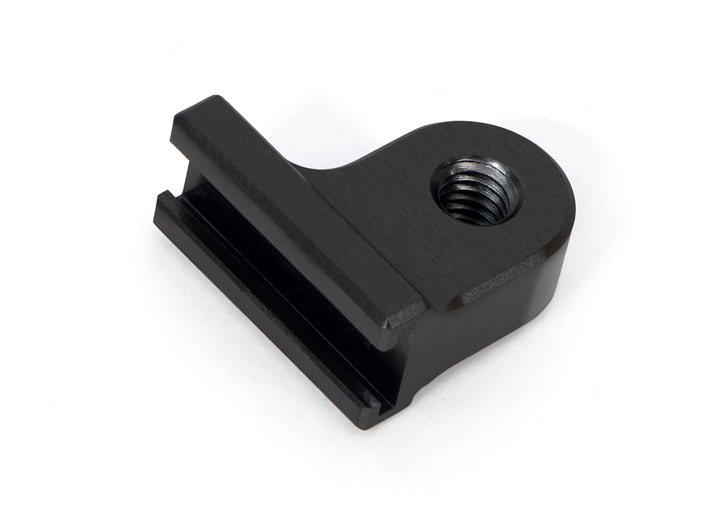 Rear master cylinder mounting bracket